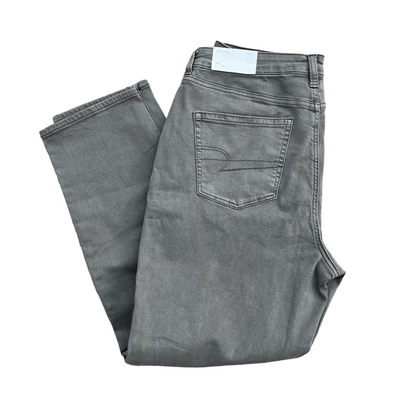 American Eagle Outfitters Denim - American Eagle Outfitters Mom Jean Stretch NWT 32W 14 Long Pants/Jeans
